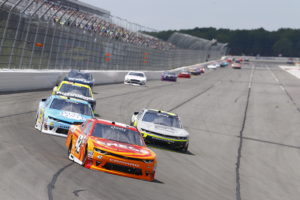 NASCAR: Close Race Gives Larson 3rd in Final Lap