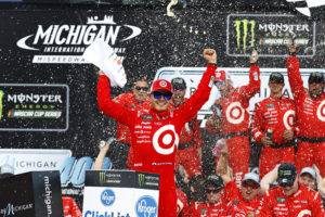 NASCAR: Larson on Fire – Gets 3rd Consecutive at Michigan
