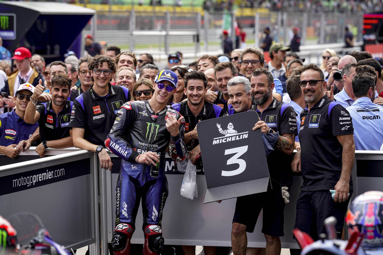 Quartararo smiling with crowd