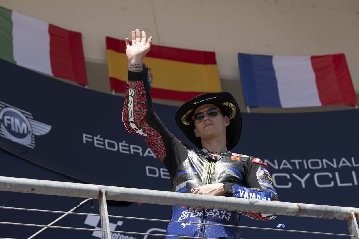 Quartararo Waving Quartararo Waving