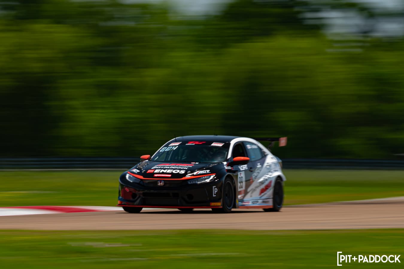 ENEOS Pit+Paddock car