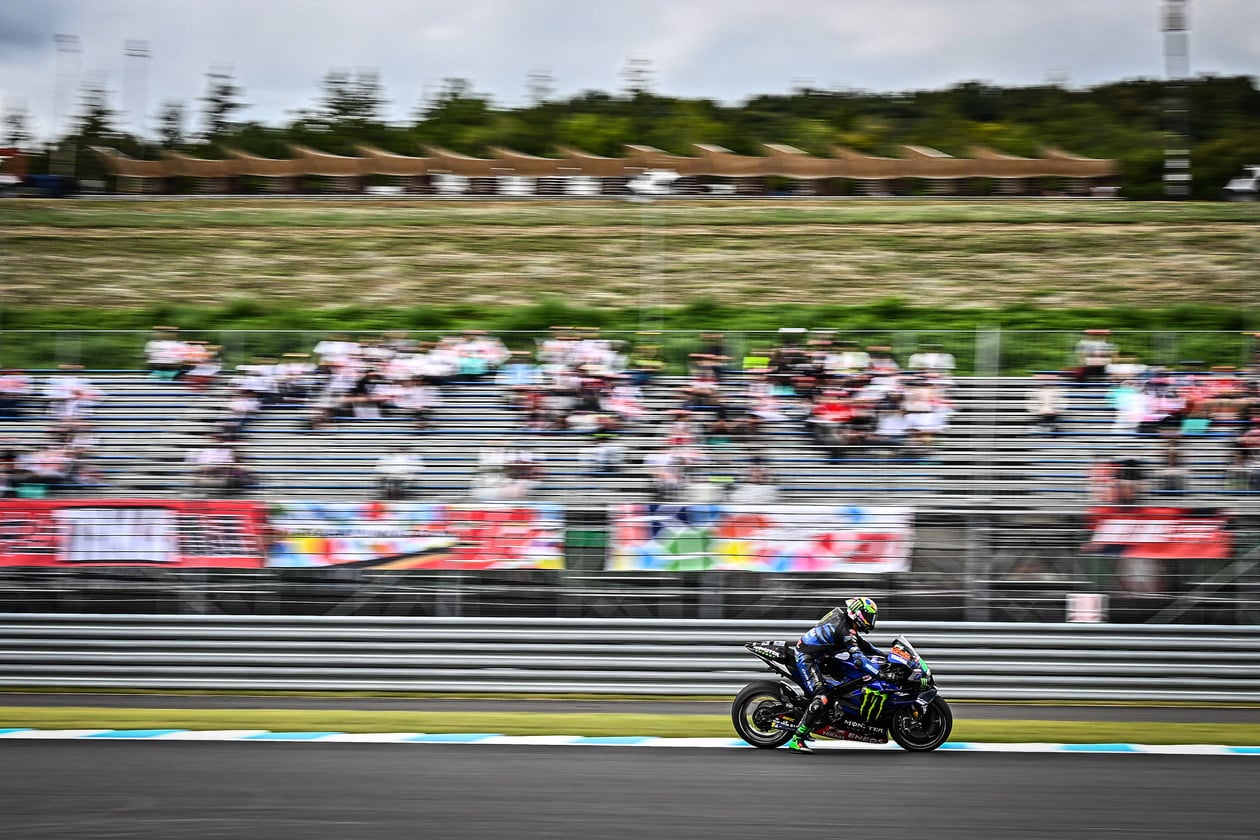 Morbidelli passes fans during his qualifying run at the Japanese GP