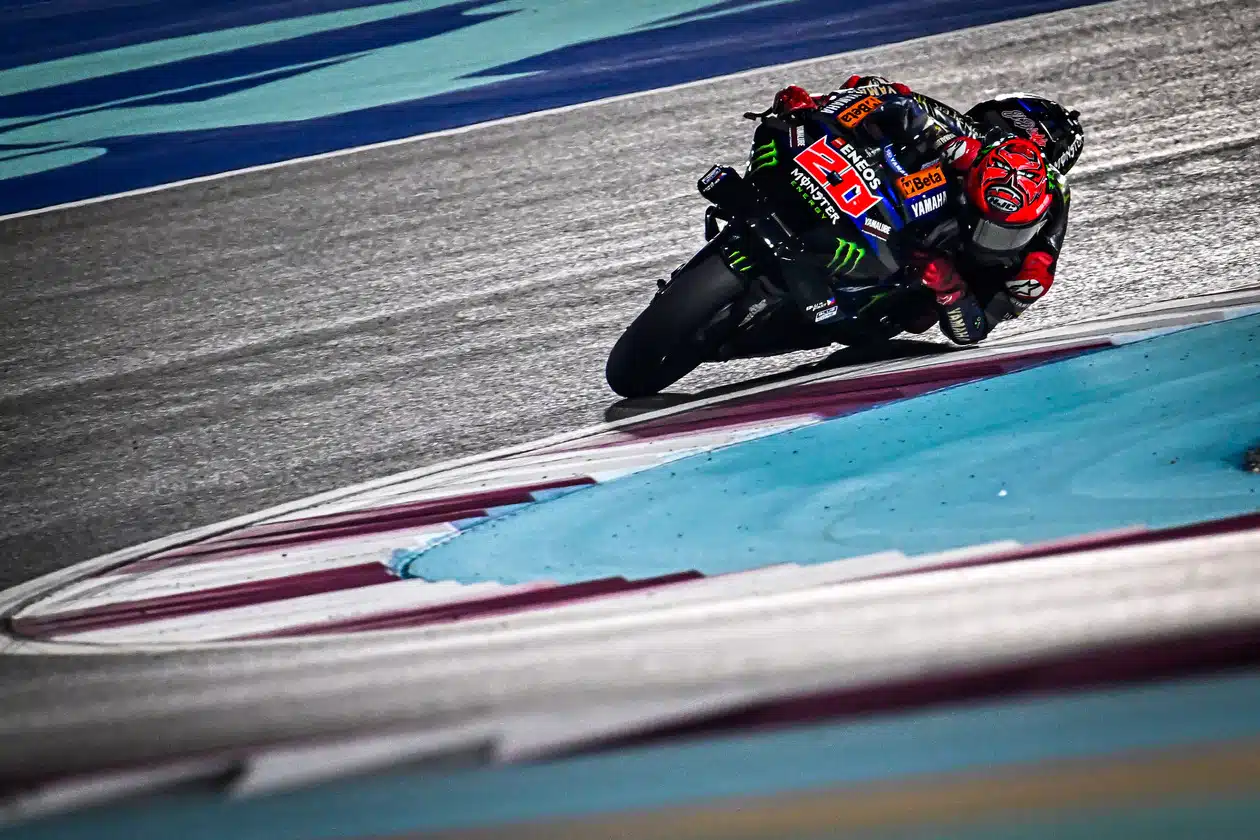 Fabio Quartararo fighting for seventh during the main race, Qatar MotoGP 2023.