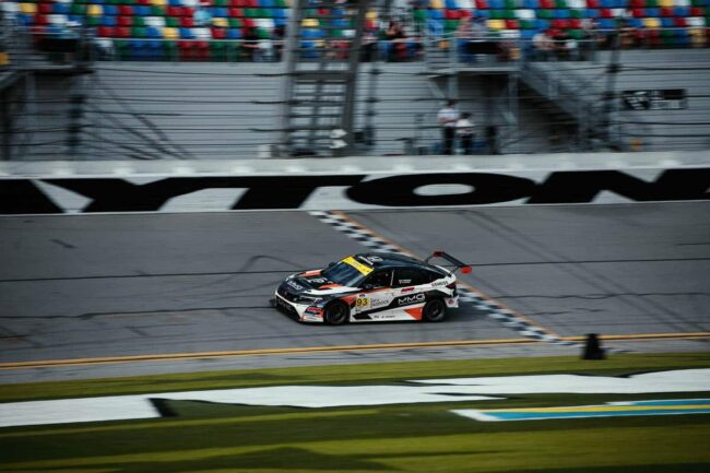 Picture perfect finish, Pit+Paddock Civic Type R TCR, 2024 IMSA Daytona International Speedway.