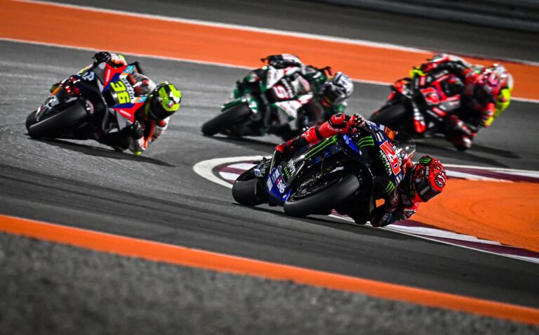 Fabio Quartararo fights the pack for 11th place, 2024 Qatar MotoGP