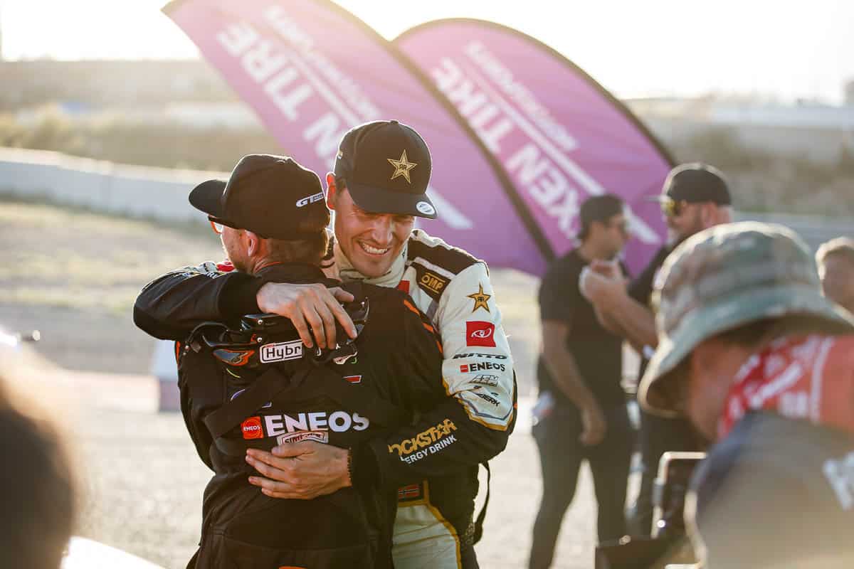 DH9Aasbo hugs Bakchis following the dramatic Final, 2024 Formula DRIFT UtahI9512 Aasbo hugs Bakchis following the dramatic Final, 2024 Formula DRIFT Utah