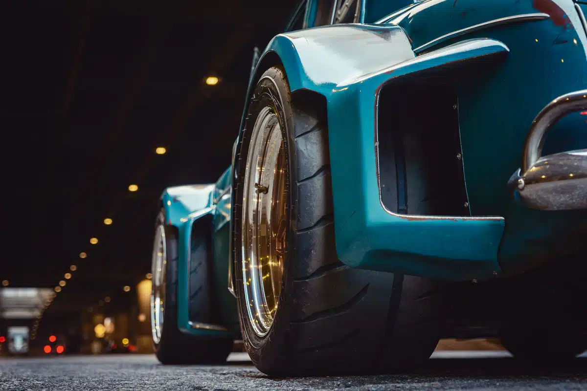 Justin Cashmore’s 1960 Renault Dauphine, custom fenders with beefy Toyo tires, 2024 SEMA Show Justin Cashmore’s 1960 Renault Dauphine, custom fenders with beefy Toyo tires, 2024 SEMA Show