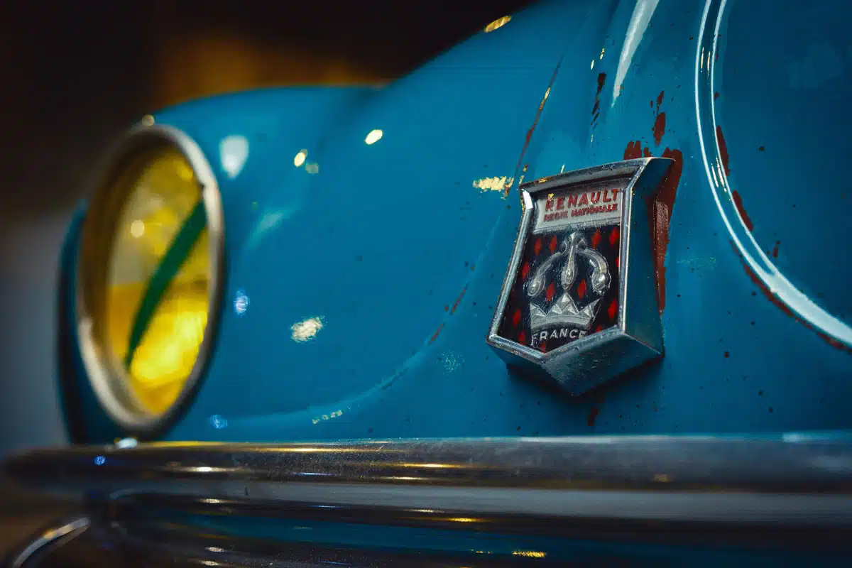 Justin Cashmore’s 1960 Renault Dauphine, front emblem, 2024 SEMA Show Justin Cashmore’s 1960 Renault Dauphine, front emblem, 2024 SEMA Show